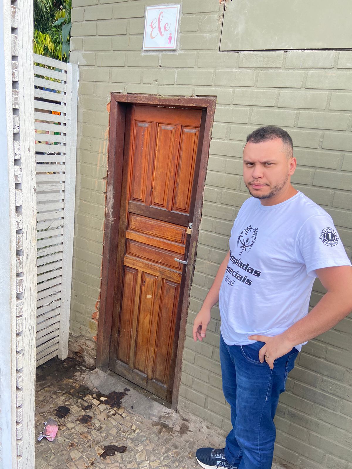 Vereador denuncia situação dos Banheiros públicos em Paraíba do Sul