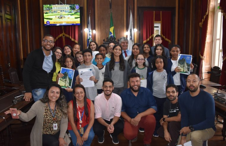 Estudantes participam da 35ª edição do Projeto Câmara Mirim