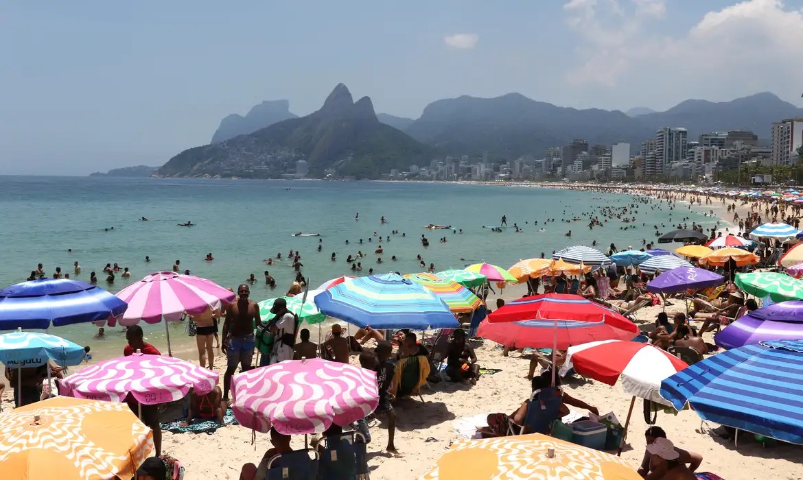 Verão promete altas temperaturas e chuvas irregulares