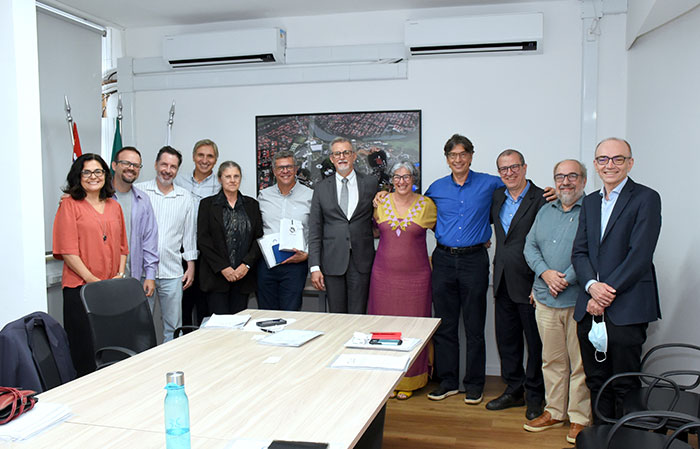 IBGE fecha acordo com Unicamp e UFG para desenvolver ferramentas de Inteligência Artificial aplicada às políticas públicas