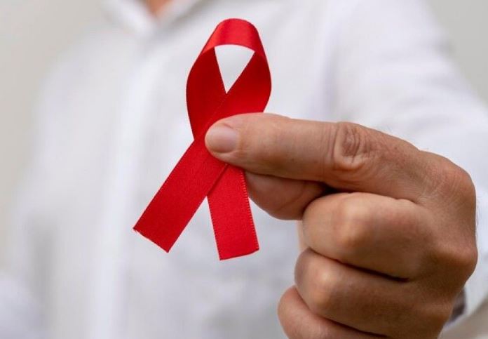 Maioria de jovens com HIV aprova acolhida em serviços de saúde, de acordo com dados da UNESCO