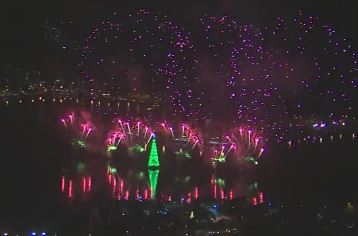 Governador Cláudio Castro resgata tradição de Natal com Árvore da Lagoa