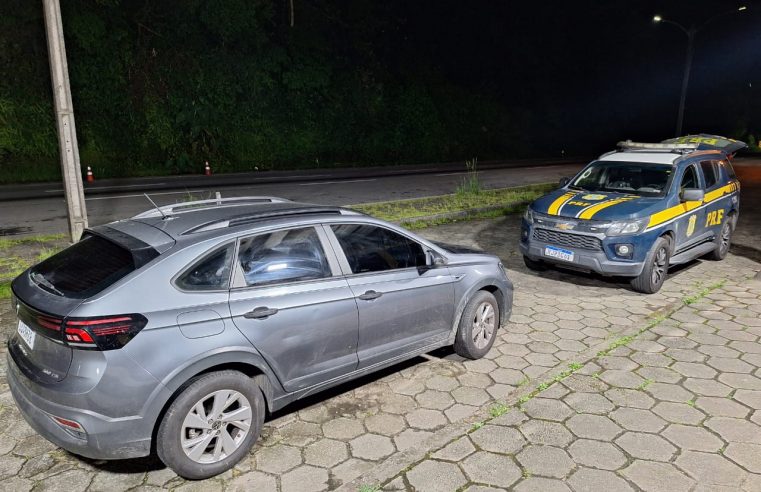 PRF recupera carro clonado na Serra de Petrópolis