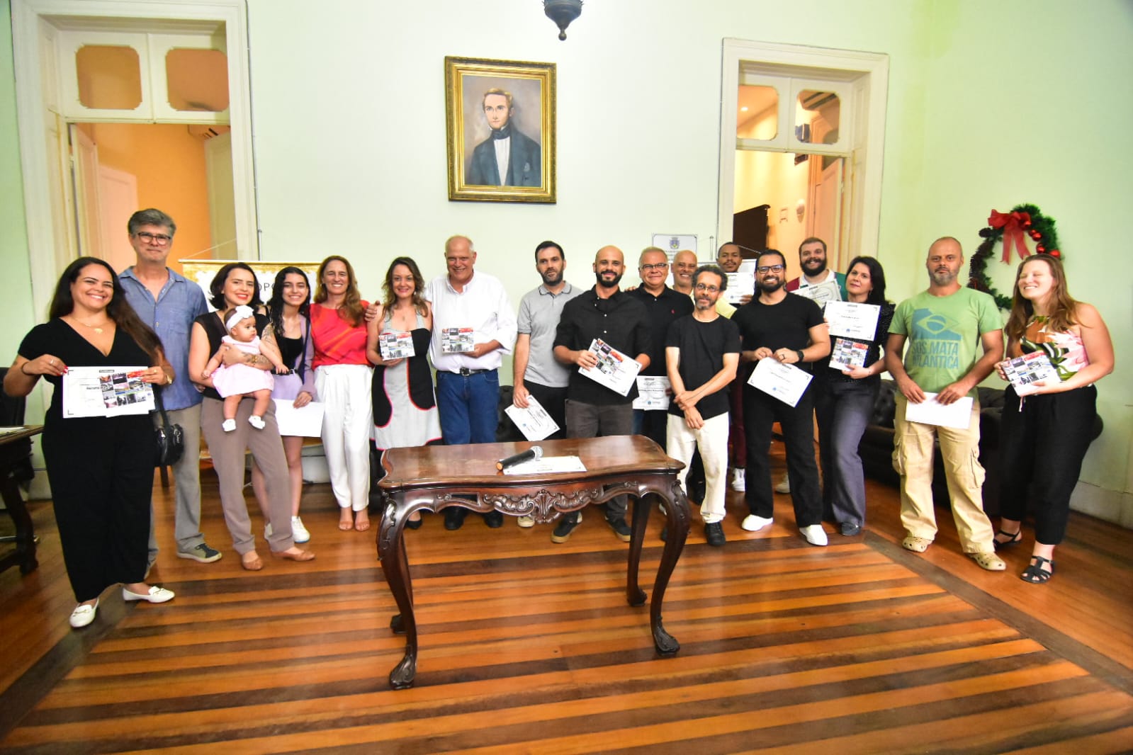 Prefeitura premia vencedores do Concurso Municipal de Fotografias Roque Navarro
