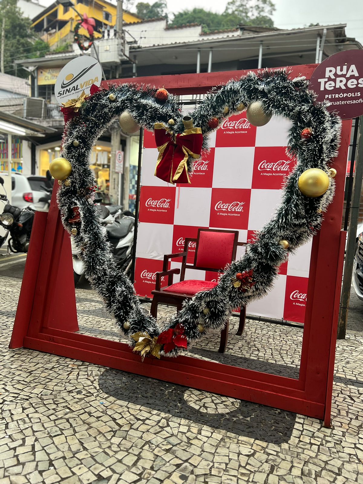 Natal: parceria com a Coca-Cola FEMSA Brasil e apresentação musical na Rua Teresa