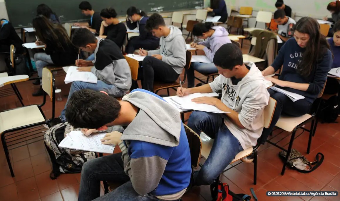 Poupança de incentivo a estudantes do ensino médio terá R$ 6,1 bilhões
