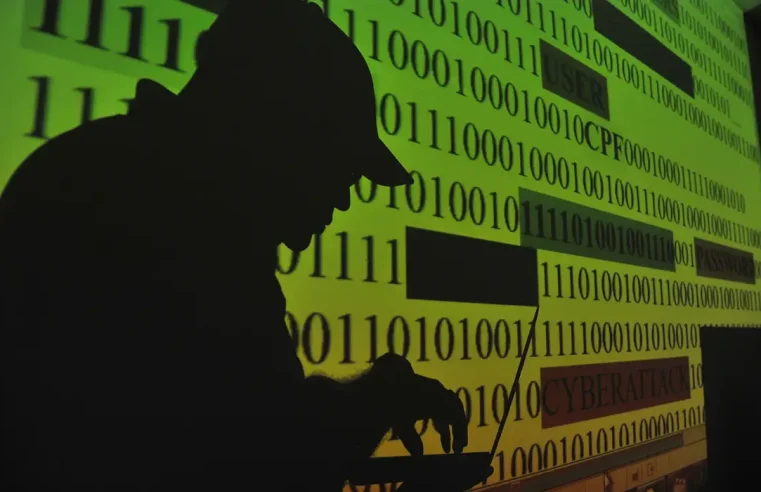 Operação investiga suspeitos de extorsão via internet