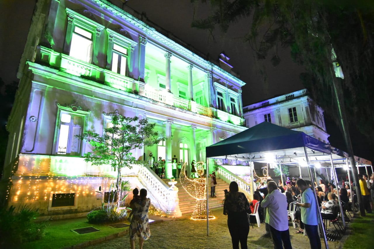 Palácio Sérgio Fadel recebe apresentação natalina de projeto social do Vicenzo Rivetti