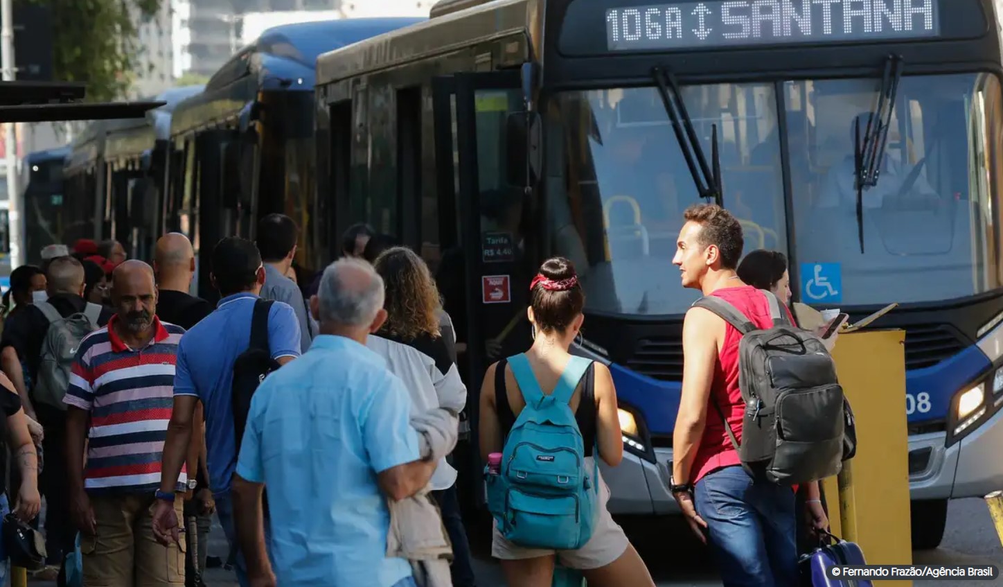 Capital paulista anuncia passe livre nos ônibus aos domingos