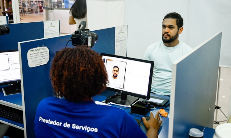 Agendamento para serviços de Habilitação volta a ser necessário em 17 postos que atendiam por ordem de chegada