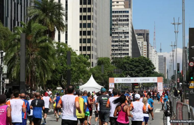 Tradicional corrida de São Silvestre reúne 35 mil atletas em SP