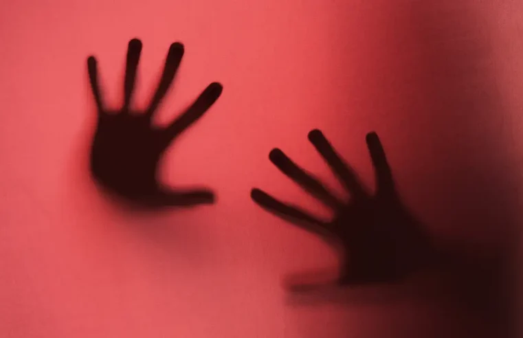 Homicídios crescem para mulheres negras e caem para não negras