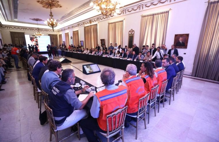 Prefeito Vinicius Claussen participa de reunião com o Governador Cláudio Castro, ministros e presidente da Alerj