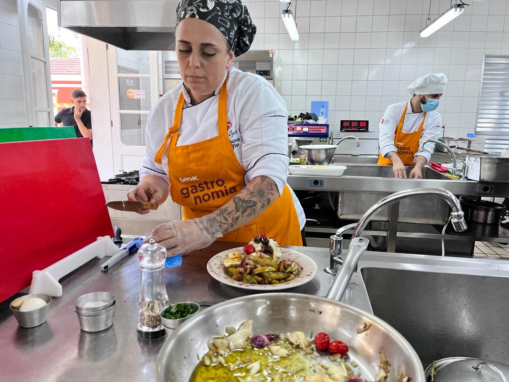 Vencedora do Desafio dos Chefs, Silvana Henrichs, já está com o prêmio em mãos: viagem de 15 dias para uma imersão culinária em Portugal
