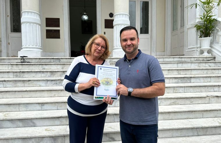 Presidente da AFIPE recebe homenagem