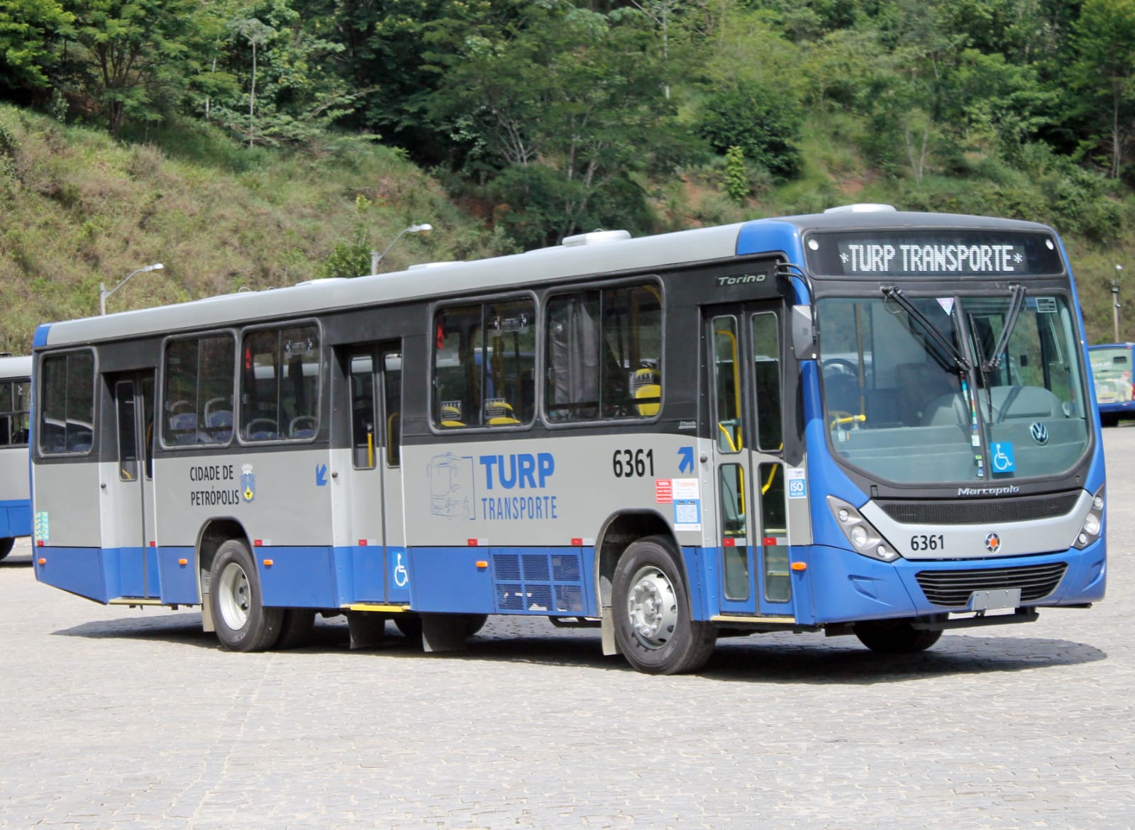 Em meio a crise no transporte, Turp recebe ônibus zero quilômetro
