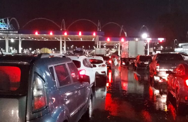 Equipes da Concer atuam para desobstrução da BR-040
