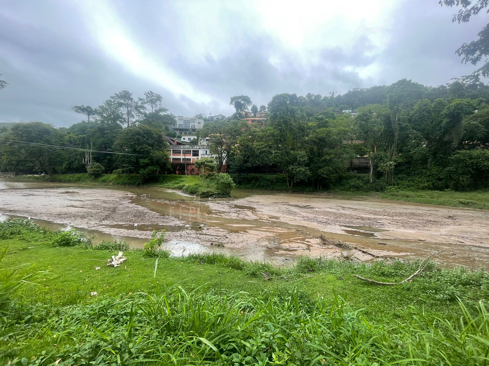 Projeto de Jardim Botânico, para o Lago de Nogueira, não sai do papel e estado de conservação preocupa frequentadores
