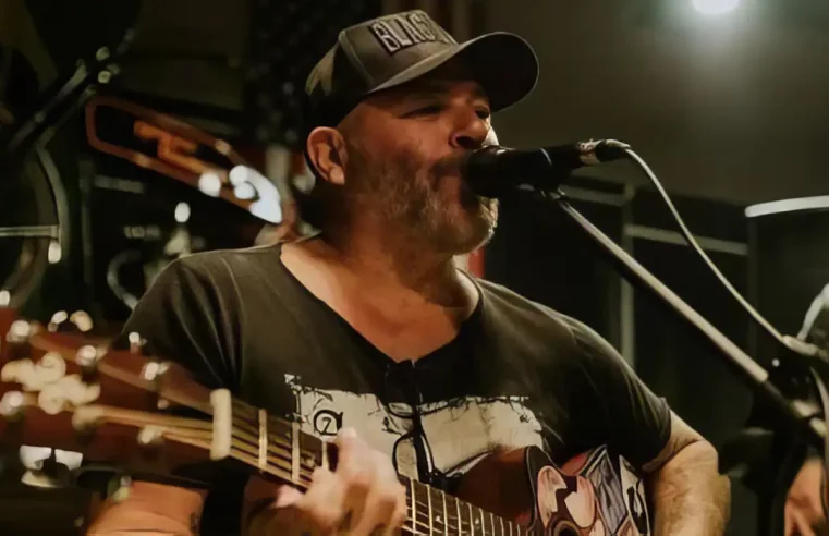 Baixista da banda Ultraje a Rigor tem alta após 4 meses de internação