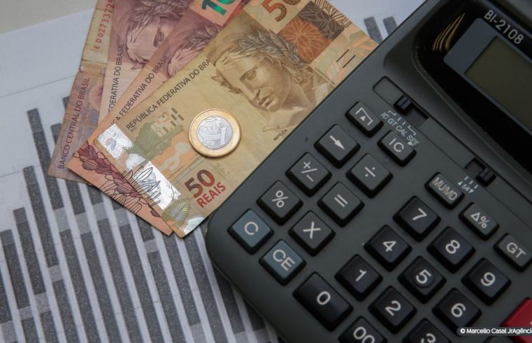 Planejamento, economia e cálculos: como vencer as dívidas em 2024