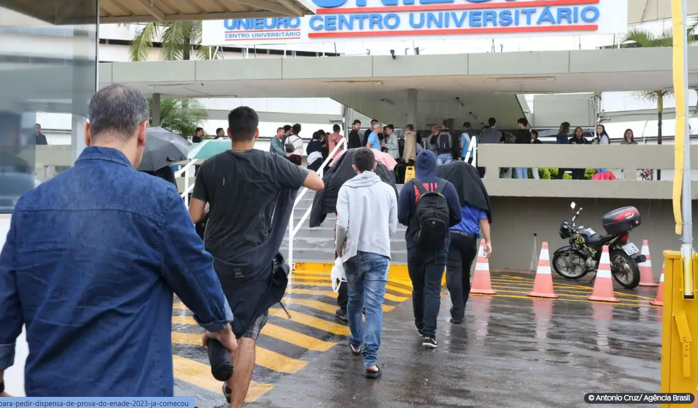 Prazo para pedir dispensa de prova do Enade 2023 já começou