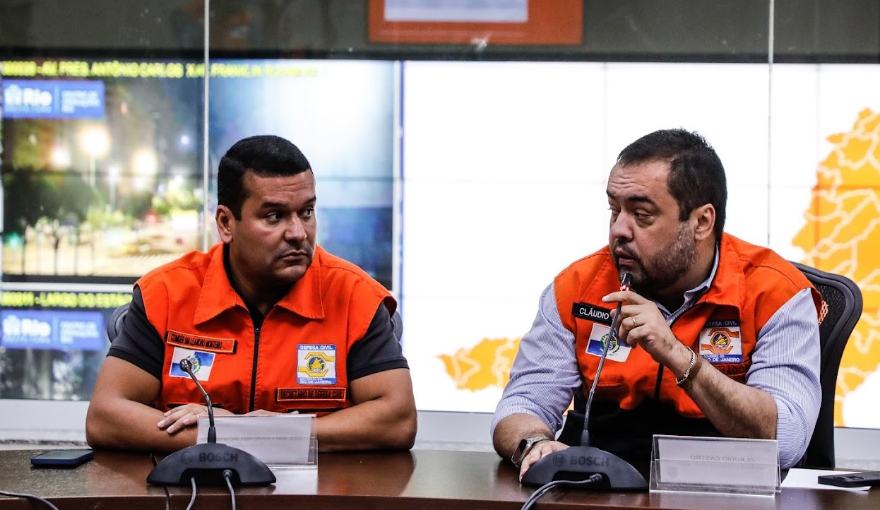 Governador Cláudio Castro determina ampliação da assistência aos municípios devido à previsão de mais chuvas neste domingo (21)