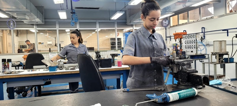 MetrôRio: inscrições para programa de jovem aprendiz com vagas voltadas exclusivamente a mulheres terminam nesta segunda-feira (29)