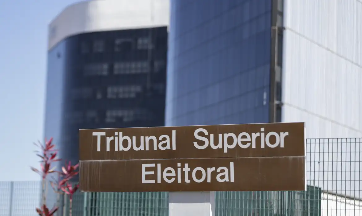TSE: audiência aborda recursos para mulheres e negros nas eleições 
