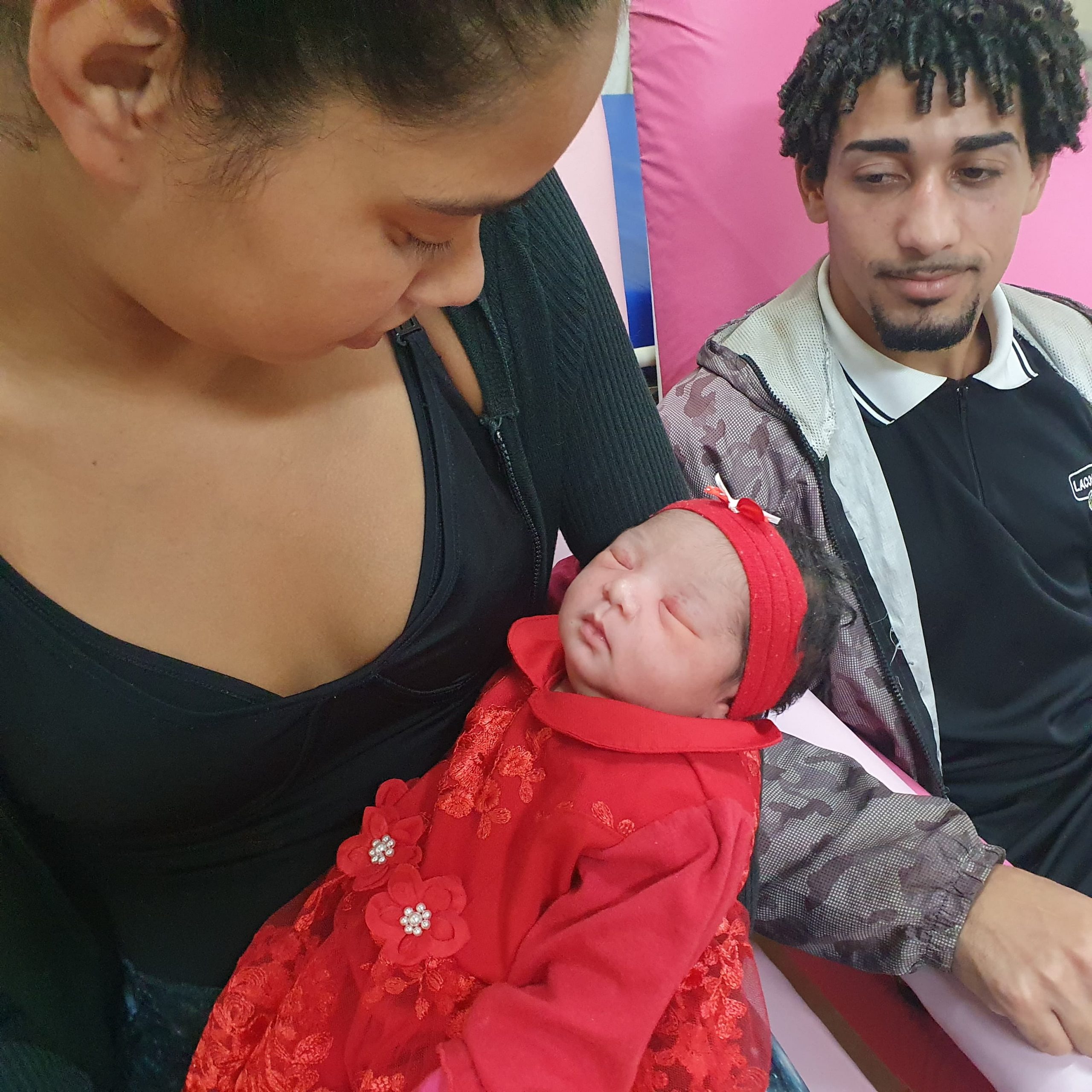Primeiro bebê de 2024 em Petrópolis nasce no Hospital Alcides Carneiro