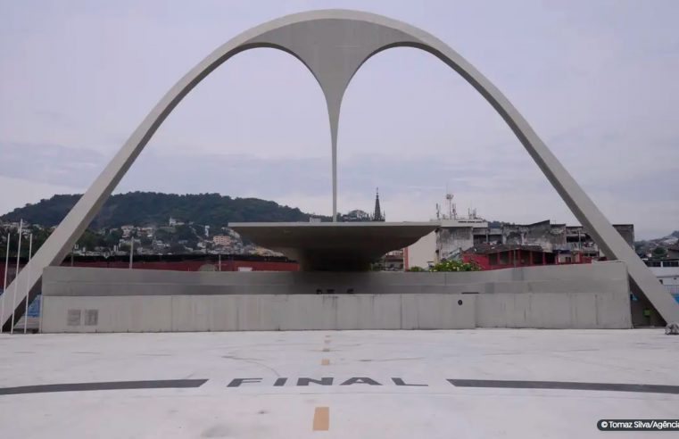 Castro rejeita transferência do Sambódromo à administração estadual