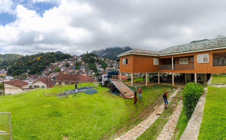 Prefeito Vinicius Claussen vistoria obra de adaptação do imóvel da  nova sede do CMEI Várzea