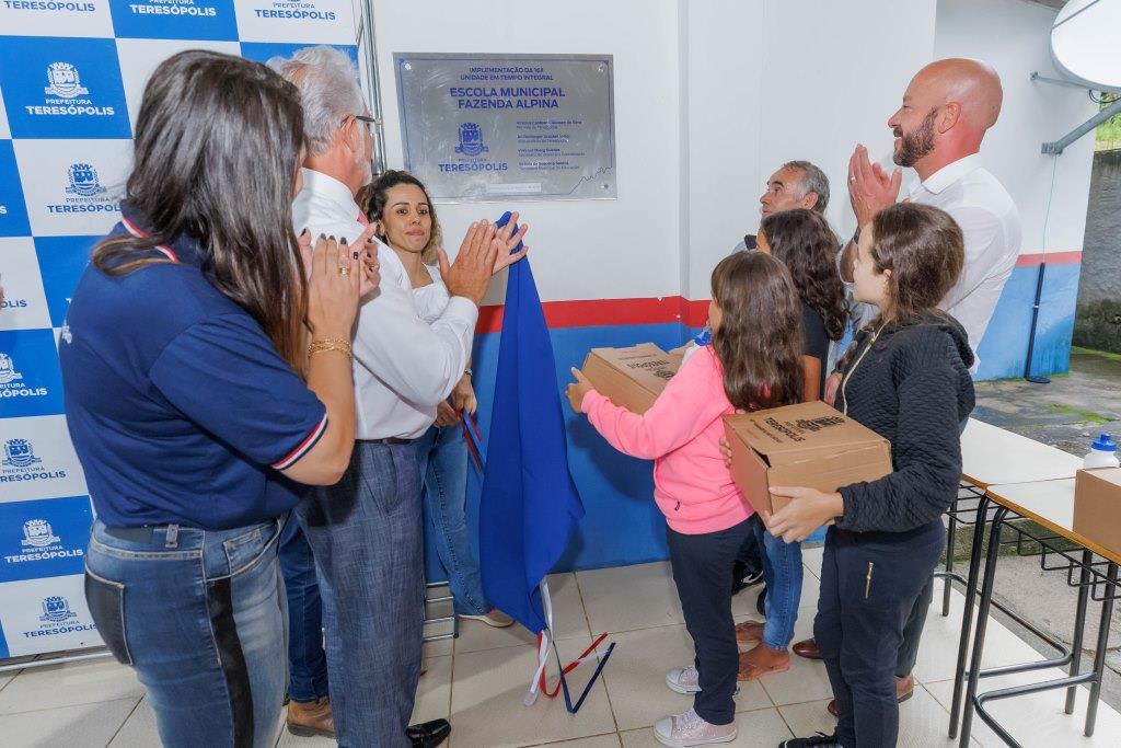 Prefeito Vinicius Claussen lança Projeto ‘Escola em Tempo Integral’ em 18ª escola municipal