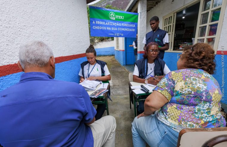 Titula Terê: ITERJ confere cadastro de moradores do Caleme e da Quinta Lebrão para o programa de regularização de imóveis