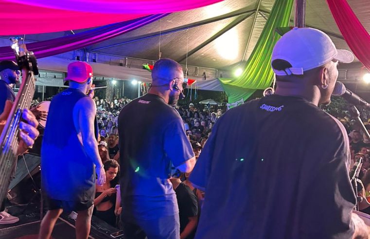 Domingo de Carnaval e Deguste
