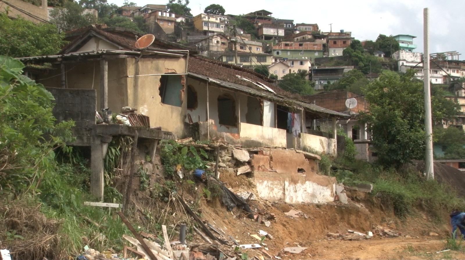 Tragédia de 2022 aponta falhas em ações e políticas de habitação em Petrópolis