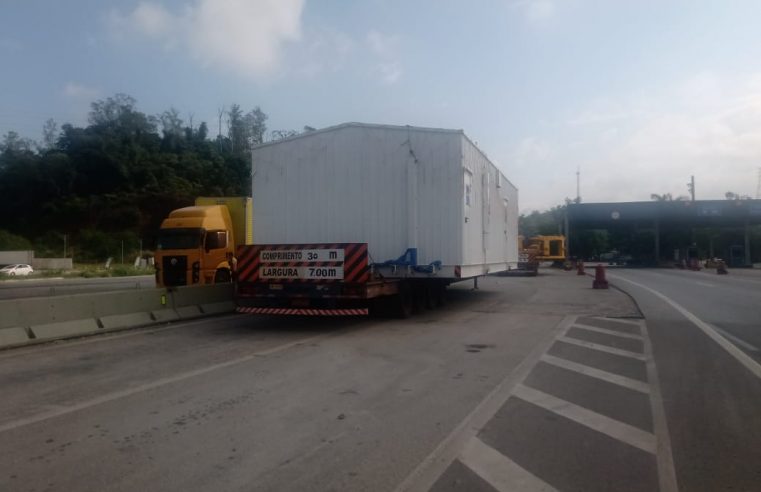 Passagem de carretas interditará a descida da serra de Petrópolis na madrugada desta sexta-feira (02)