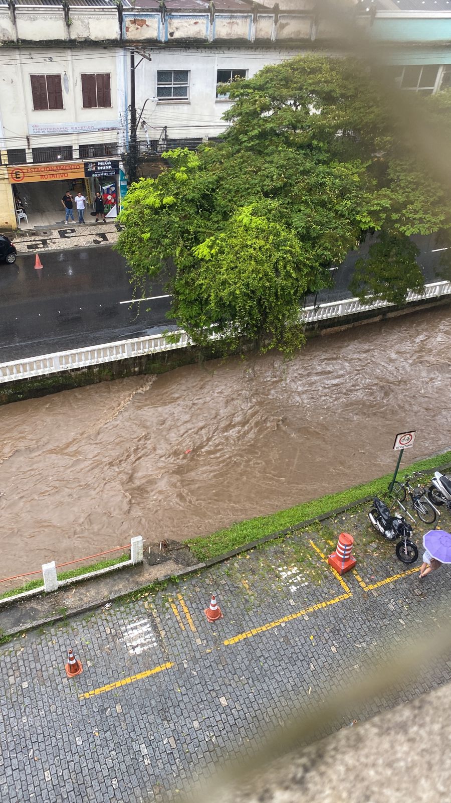 Defesa Civil aciona toque de risco de inundação no Centro Histórico