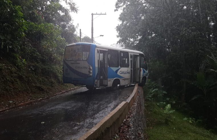 Após problemática dos ônibus da Cascatinha, coletivo da empresa volta a apresentar defeito