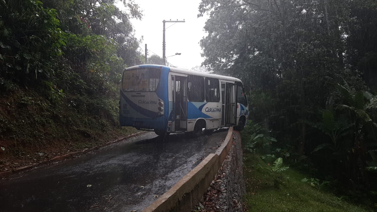 Após problemática dos ônibus da Cascatinha, coletivo da empresa volta a apresentar defeito