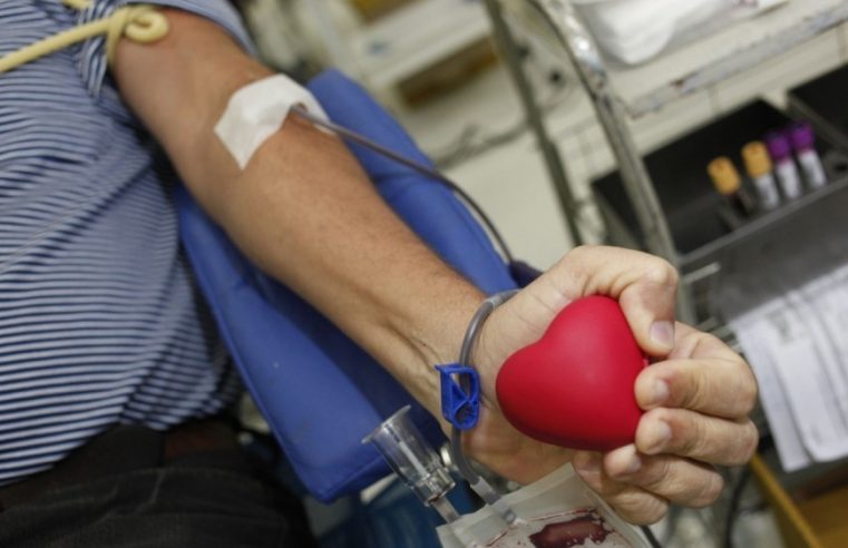 Campanha “Samba no Pé, Saúde na Cabeça” : Hemorio recebe musa e bateria da Imperatriz Leopoldinense, atual campeã do carnaval carioca