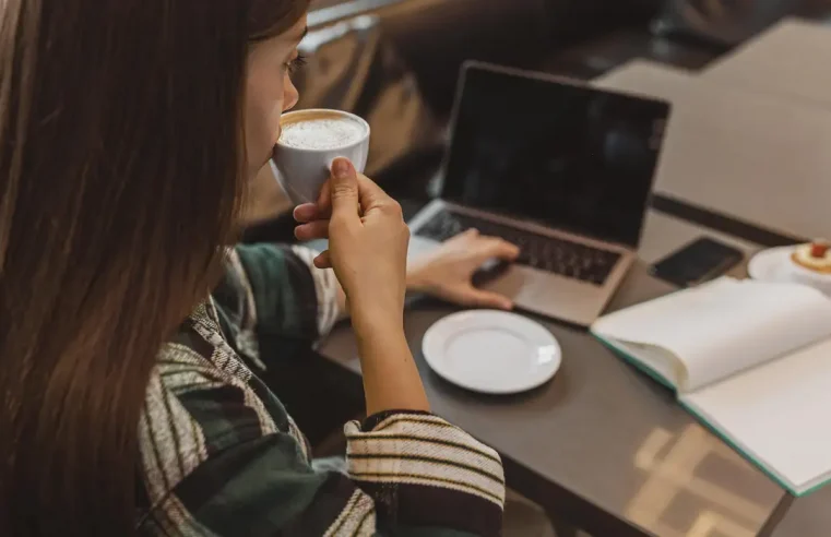 Estabelecimentos podem proibir uso de notebooks sem infringir a lei