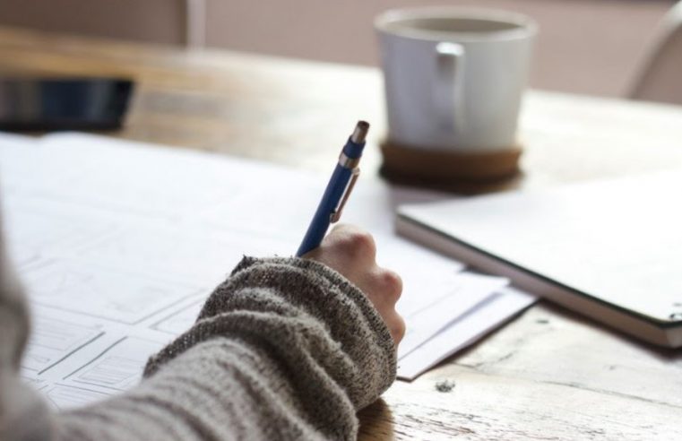 Universidade oferece mais de 24 mil vagas em cursos de férias gratuitos e presenciais