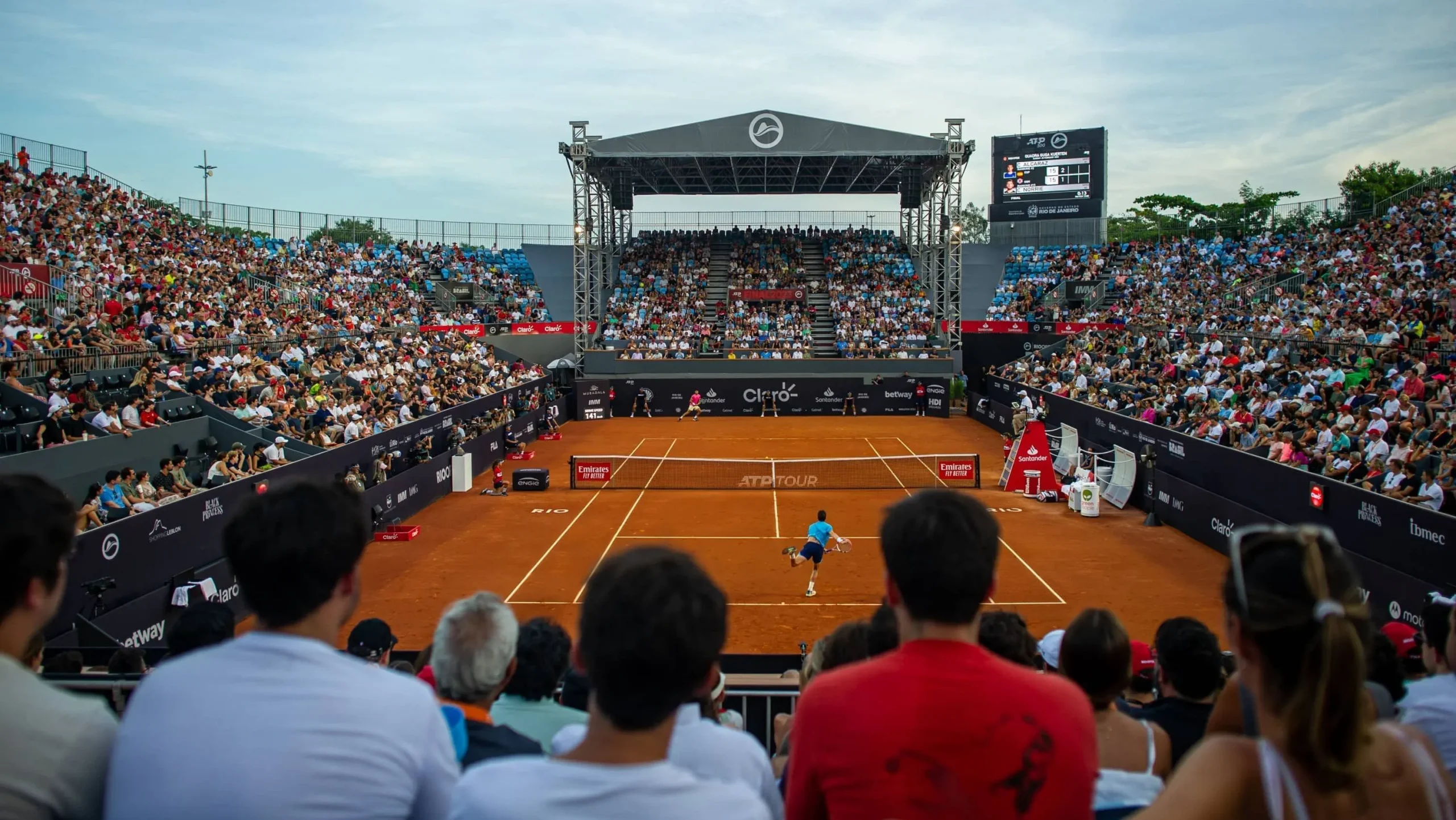 Quatro brasileiros seguem vivos em busca de títulos no Rio Open