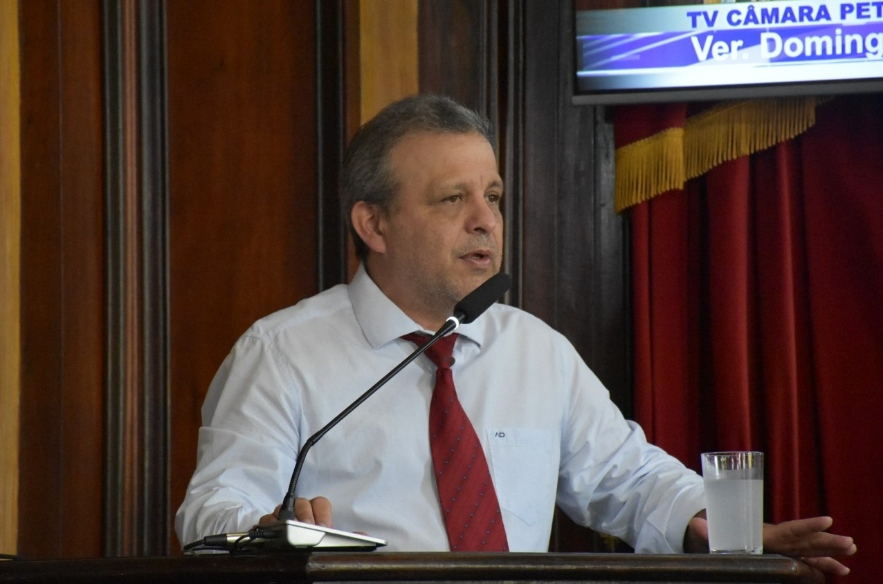 Câmara Municipal aprova instalação de pontos de ônibus tecnológicos em Petrópolis