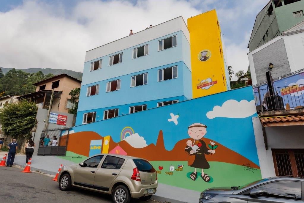 Prefeitura de Teresópolis e Paróquia de Santo Antônio inauguram creche escola para 140 crianças