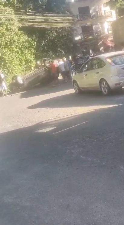 Dois acidentes de trânsito são registrados na manhã desta segunda-feira (04) em Petrópolis
