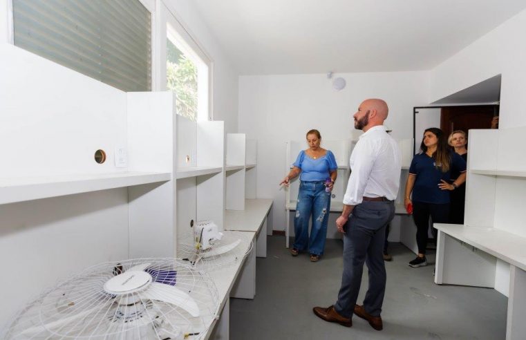 Prefeito Vinicius Claussen vistoria obras de adaptação do CMEI Várzea