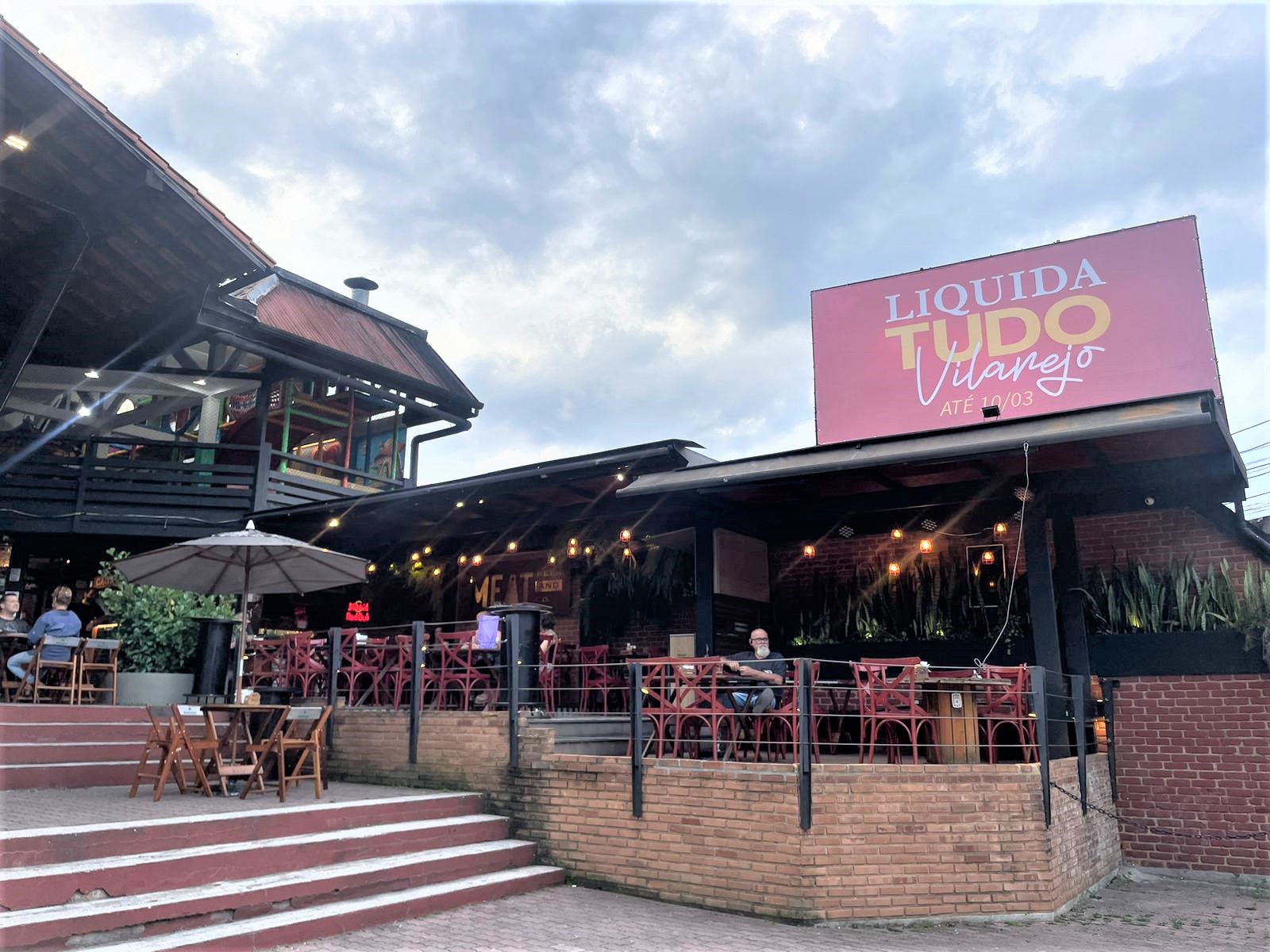 Veja os ‘achadinhos imperdíveis’ nas lojas de moda do Liquida Tudo Vilarejo