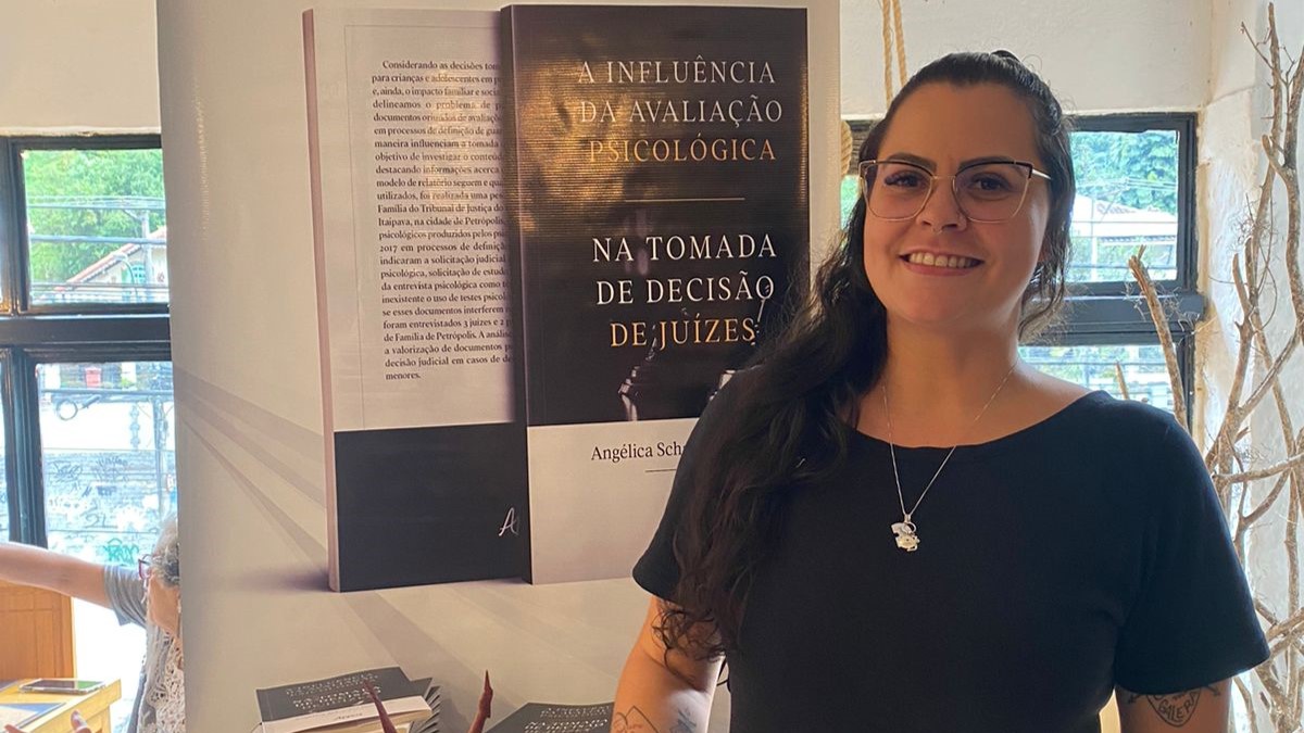 Especialista lança livro sobre avaliação psicológica no contexto judiciário