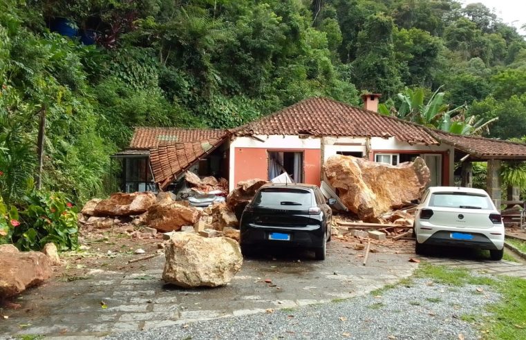 Defesa Civil de Petrópolis contabiliza oito registros de ocorrências em função da chuva da última quinta-feira (21)